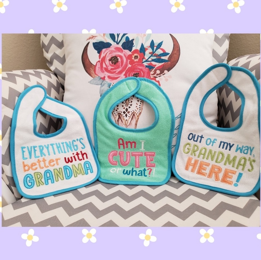 Baby bibs ••SOLD••
